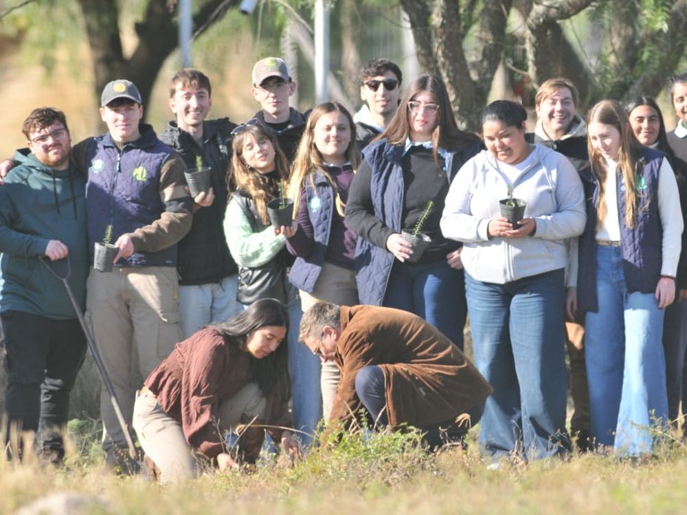 Research and education · Estancia Guayascate