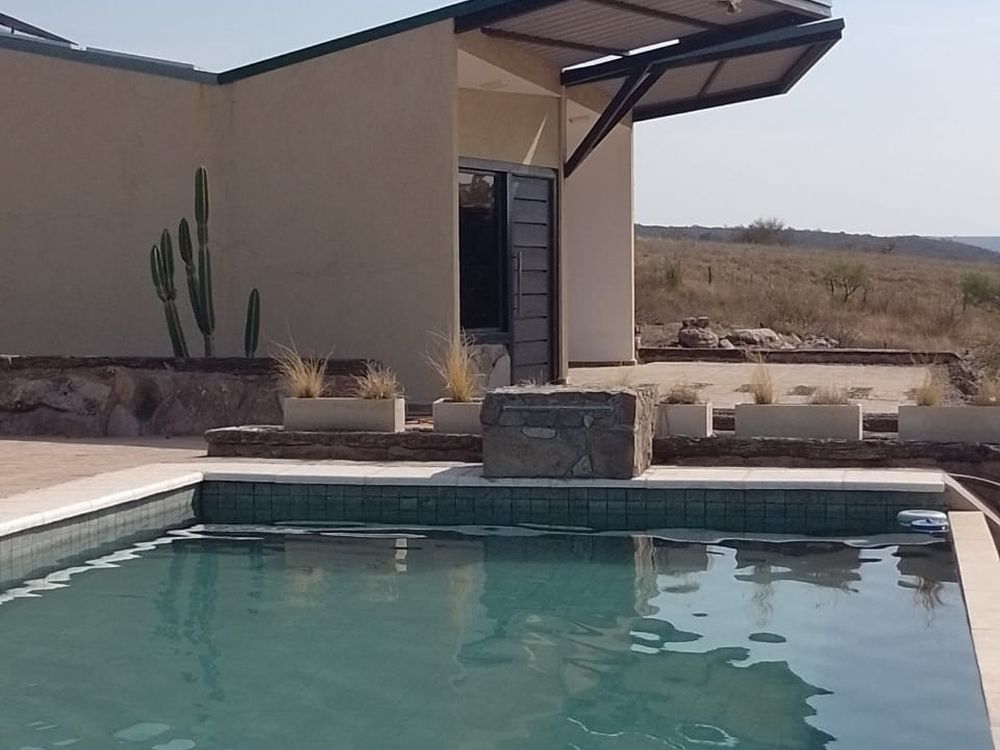 The pool, open to guests · Estancia Guayascate